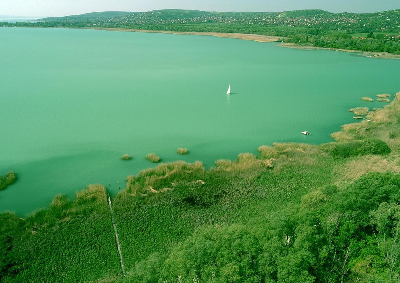 Apartmán Fuzliget Surf Garden Balatonfůzfő Exteriér fotografie